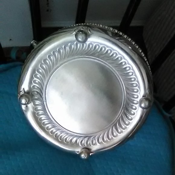 Silverplated Bride's Basket - Picture 9 of 11